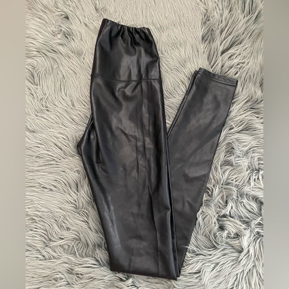 Wilfred Free Leggings Faux Leather